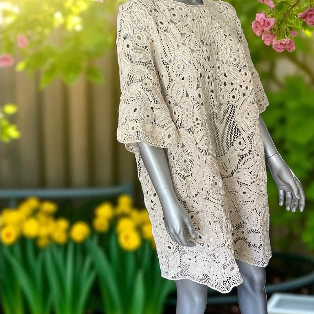 Elegant Cream Lace Dress